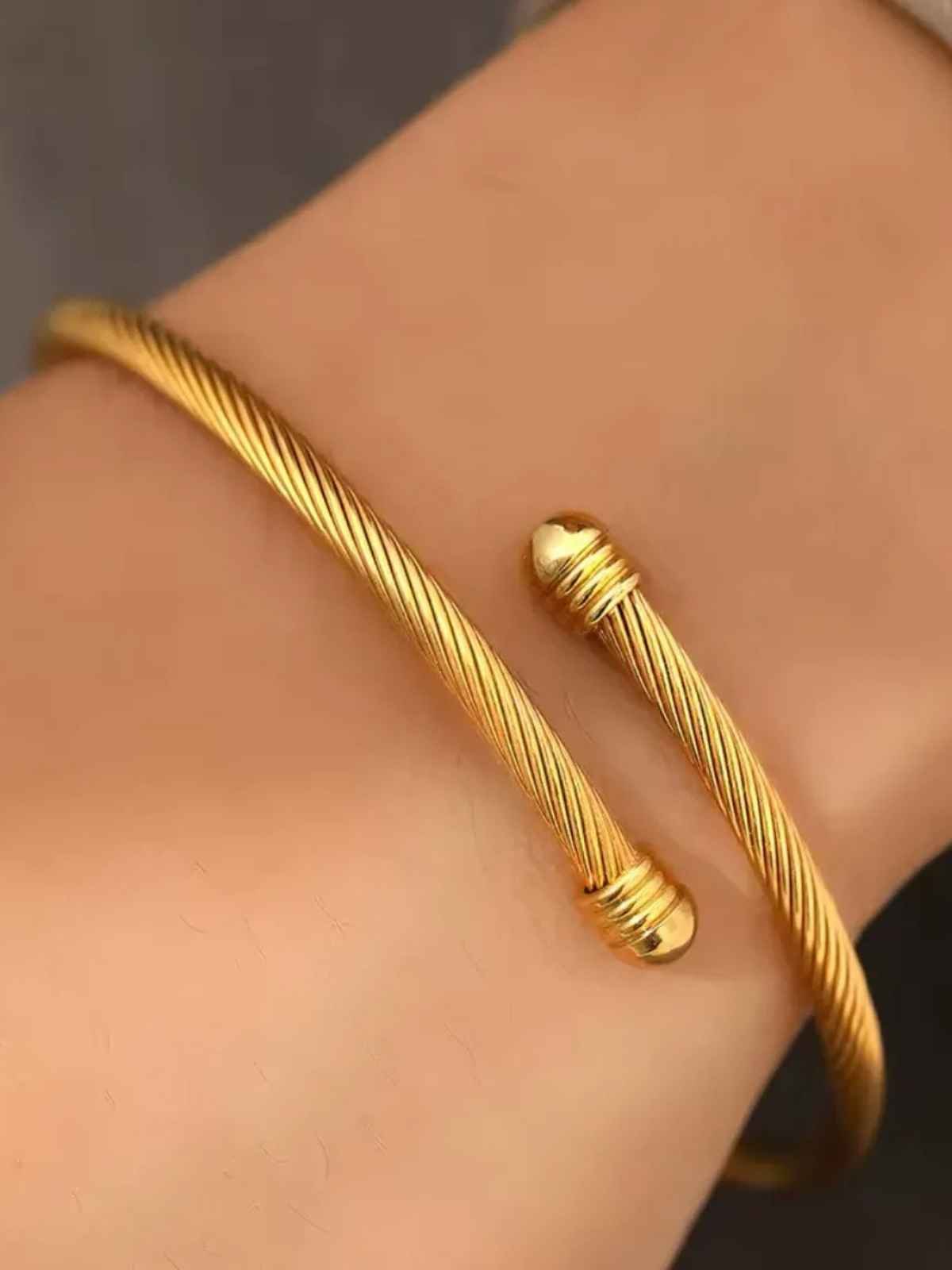 Twist Elegance Bracelet
