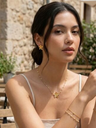 Flora Charm Halskette